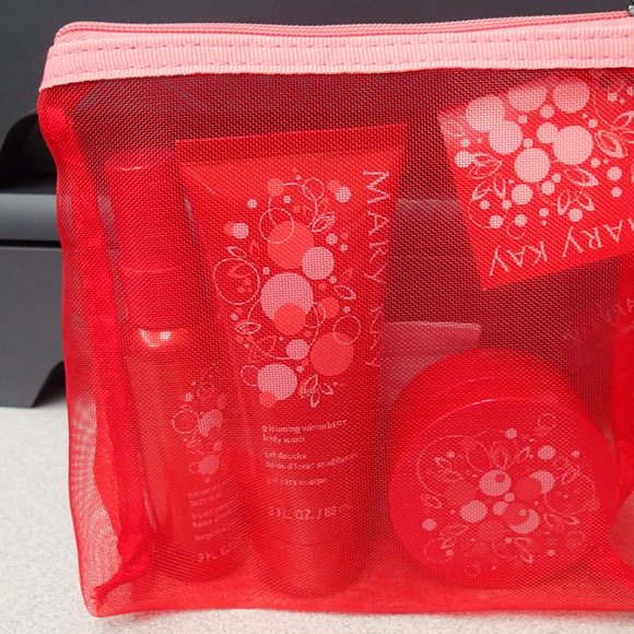Glistening Winterberry Gift Set - Picture 3 of 4